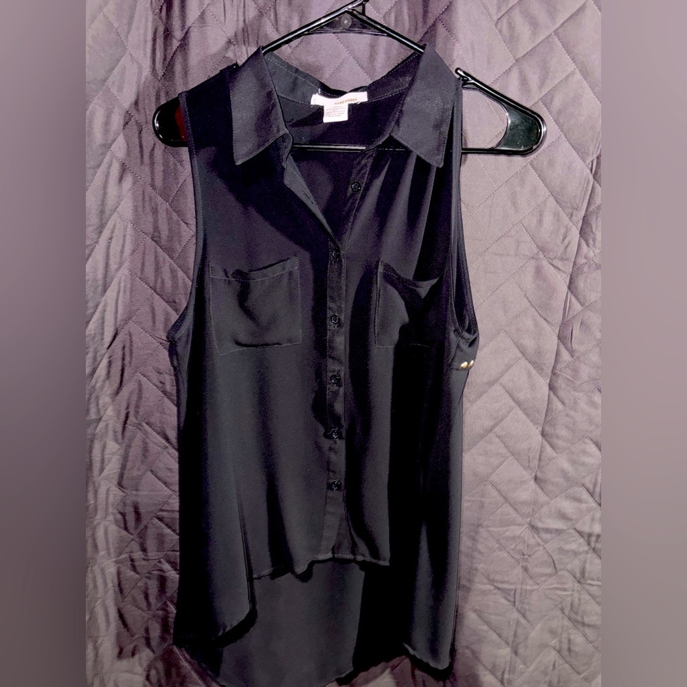 Sans Souci Black Sleeveless Notched Collar Blouse
